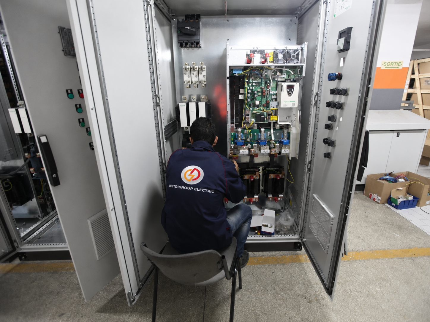 Professionnels sur site industriel